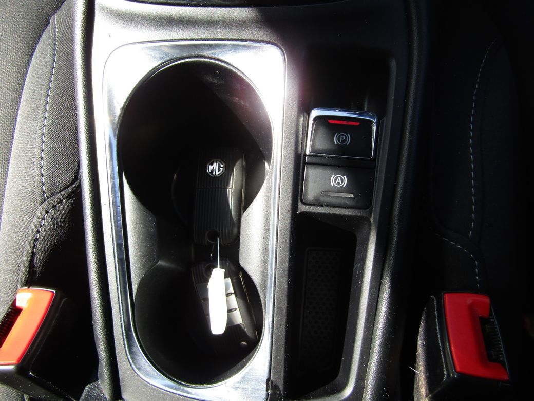 2021 MG 5