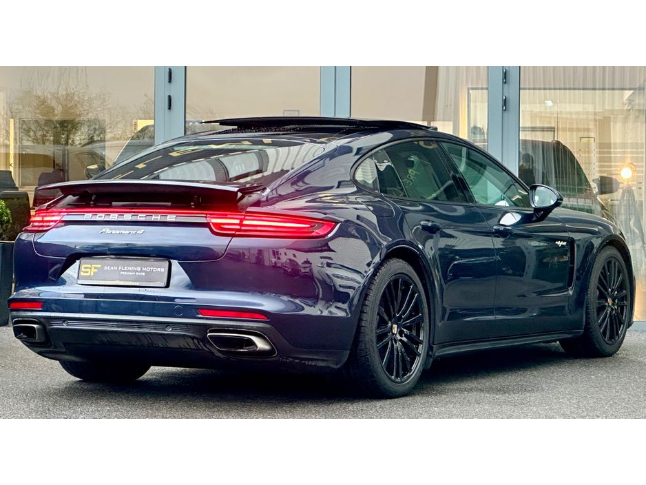2017 Porsche Panamera