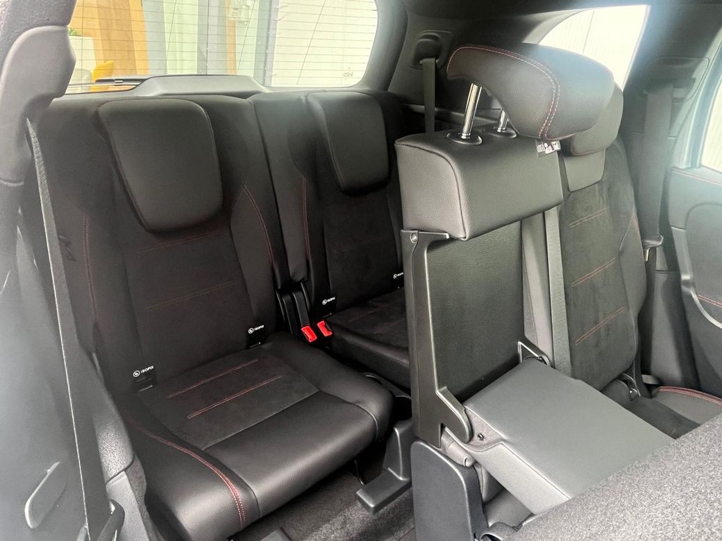 2025 Mercedes-Benz GLB Class