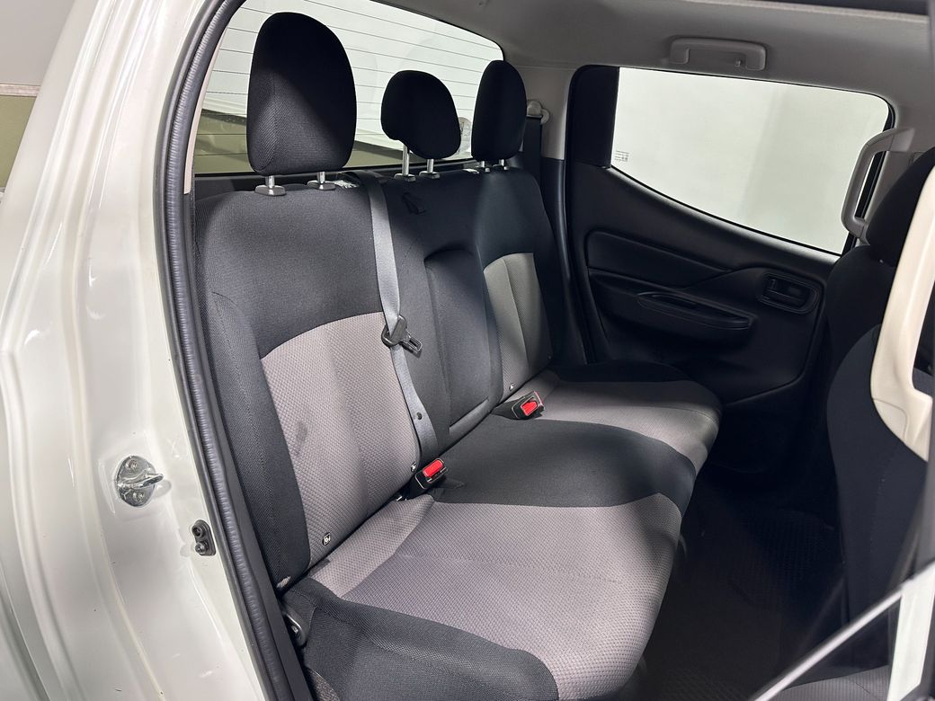 2020 Mitsubishi L200