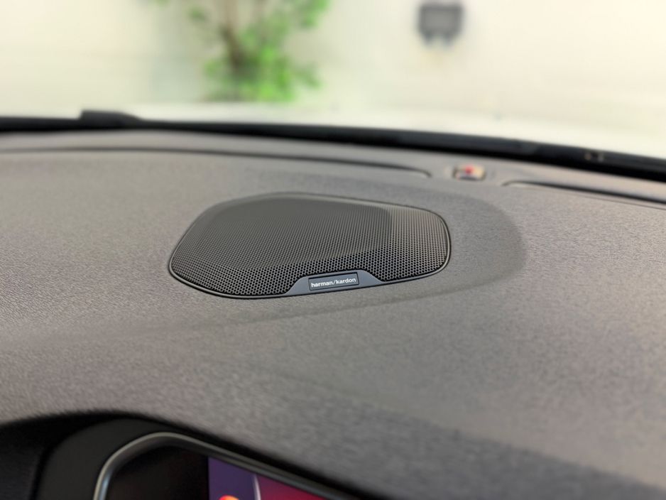 2017 Volvo V40
