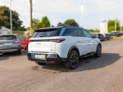 2025 Peugeot 5008