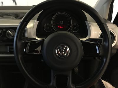 2016 Volkswagen up!