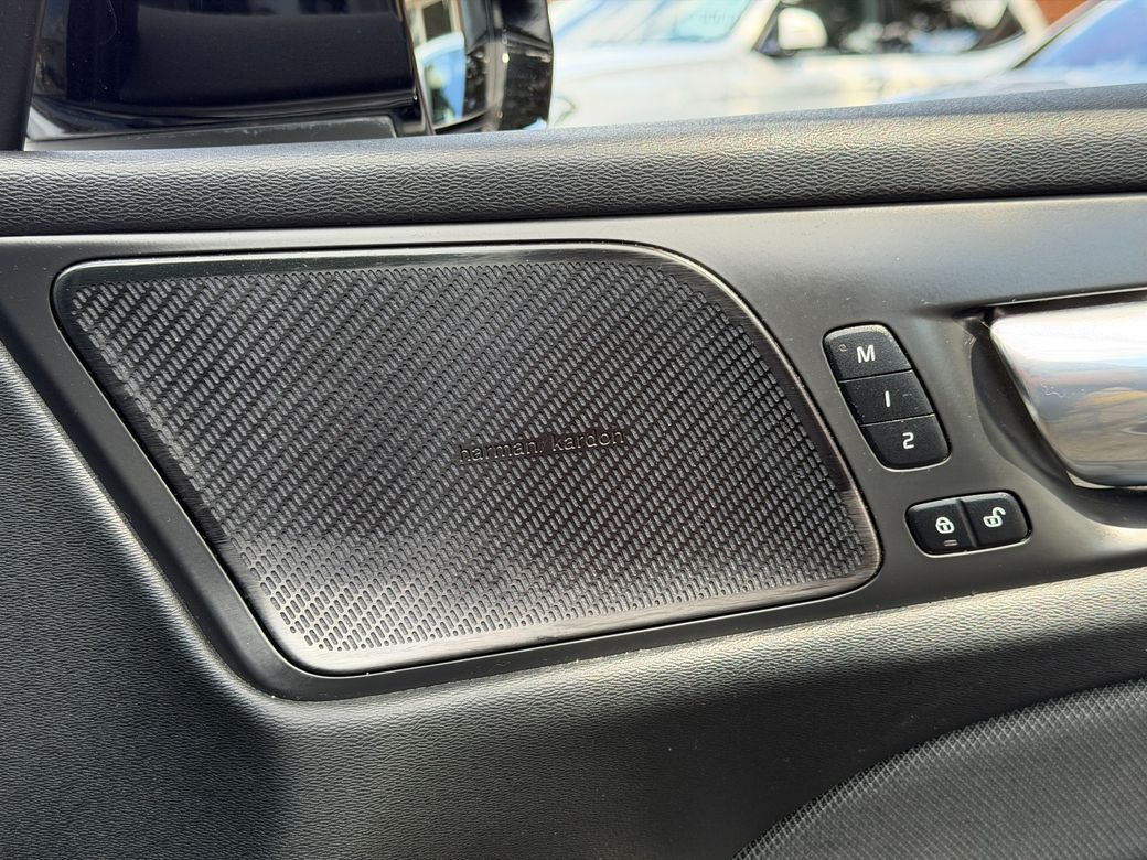 2022 Volvo V60