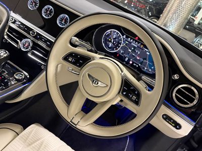 2025 Bentley Flying Spur