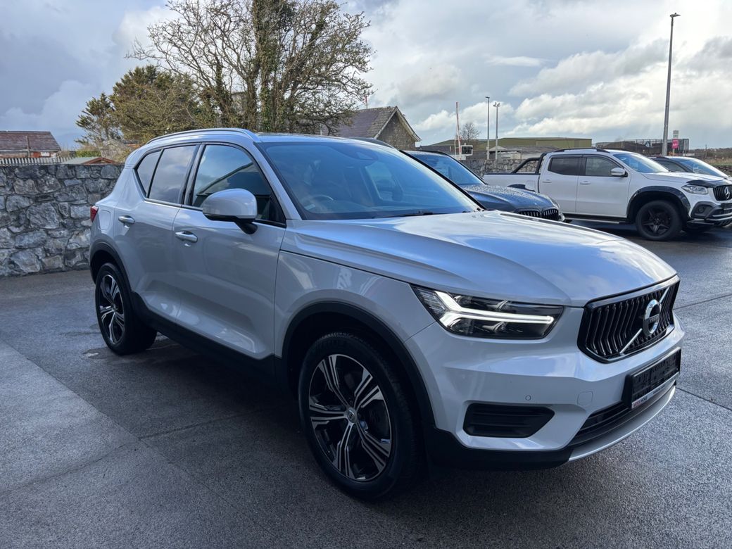 2022 Volvo XC40