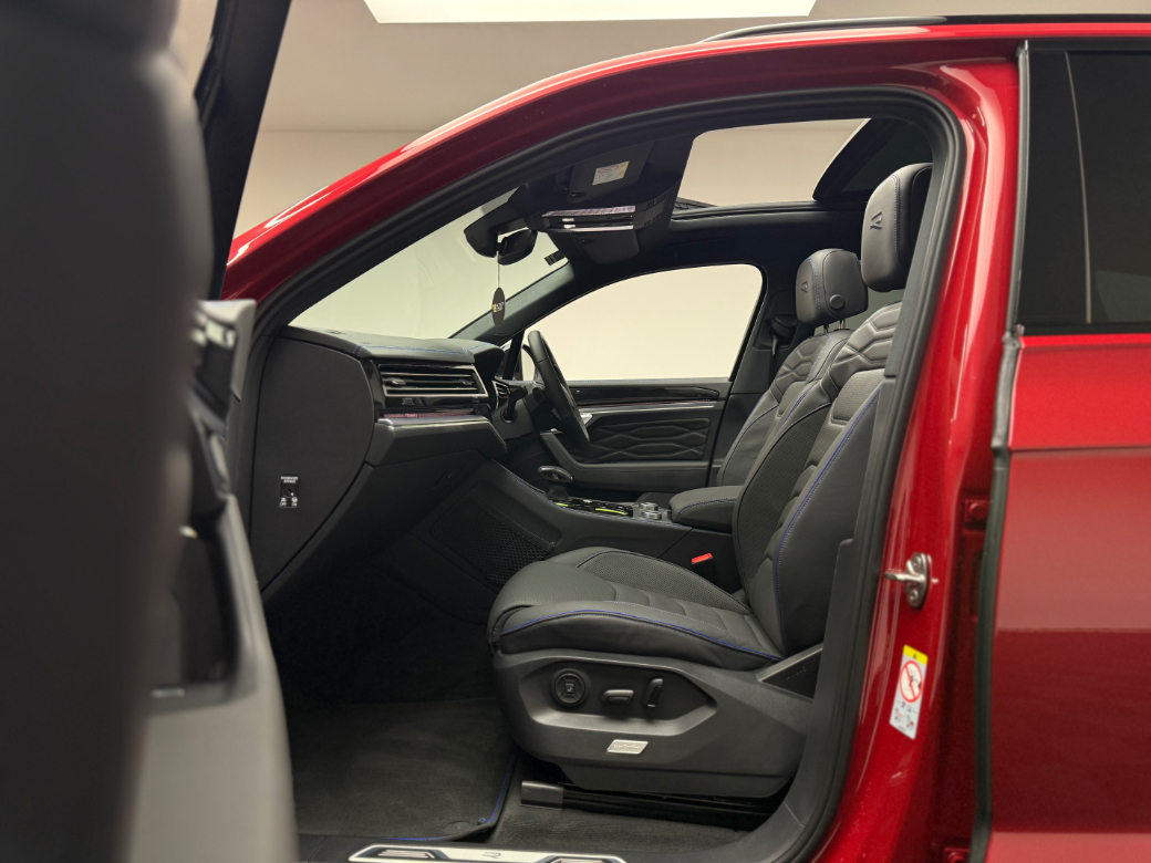 2025 Volkswagen Touareg