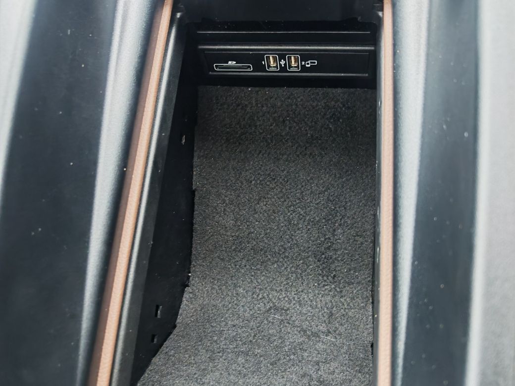 2019 Mercedes-Benz E 220