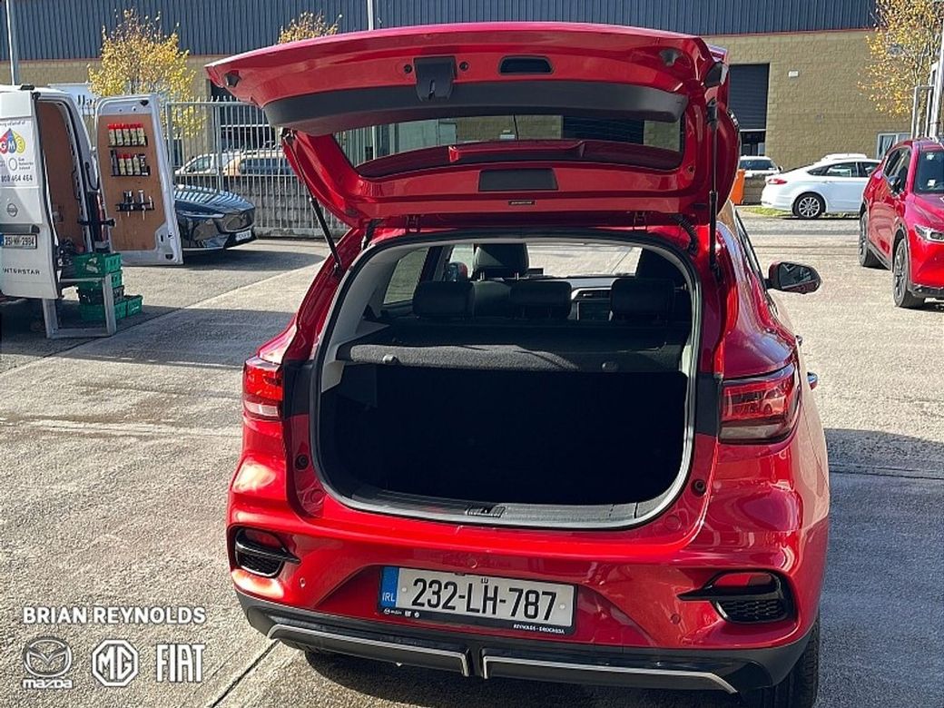 2023 MG ZS