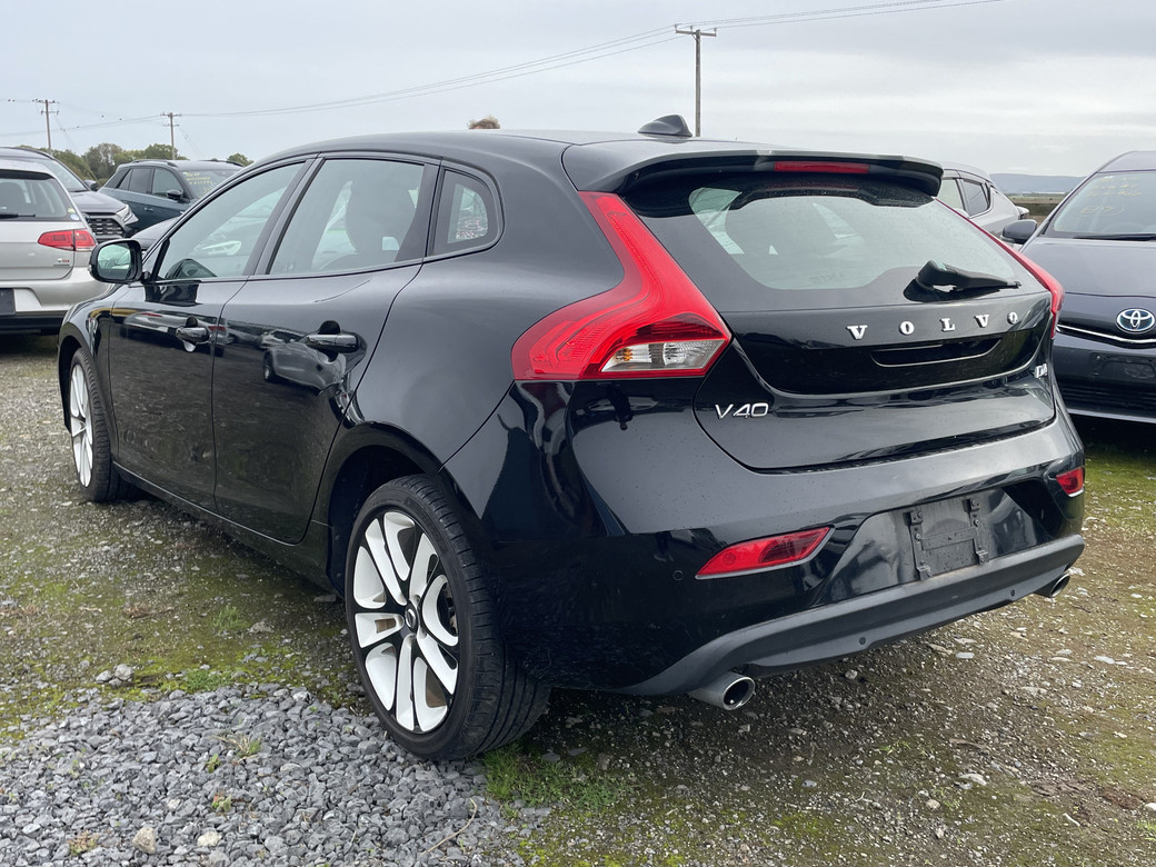 2018 Volvo V40