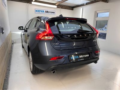 2017 Volvo V40