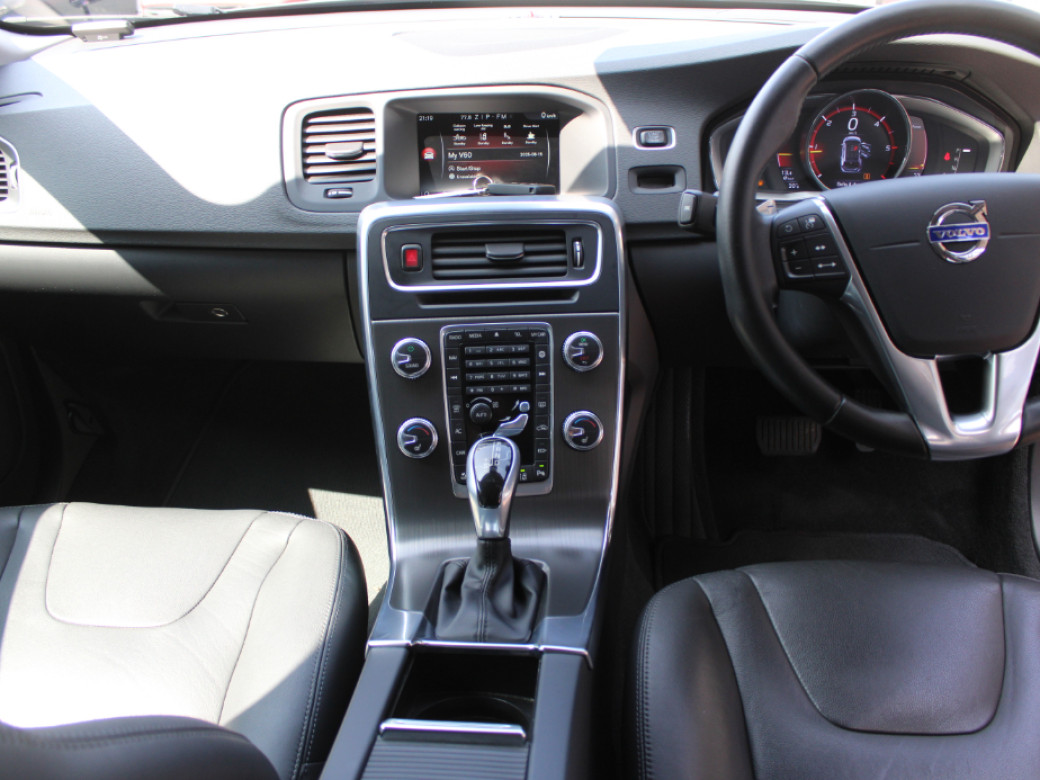 2016 Volvo V60 Cross Country