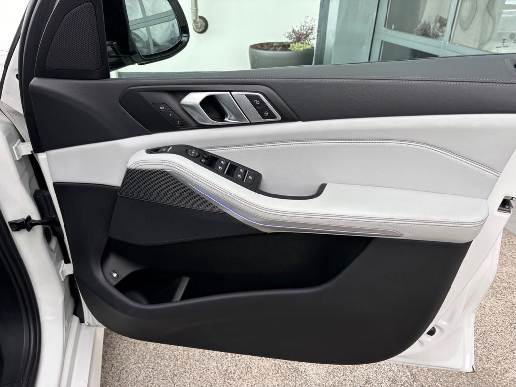 2023 BMW X5