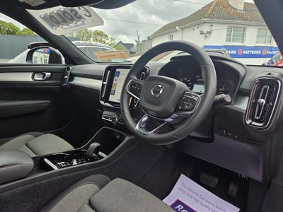 2023 Volvo XC40