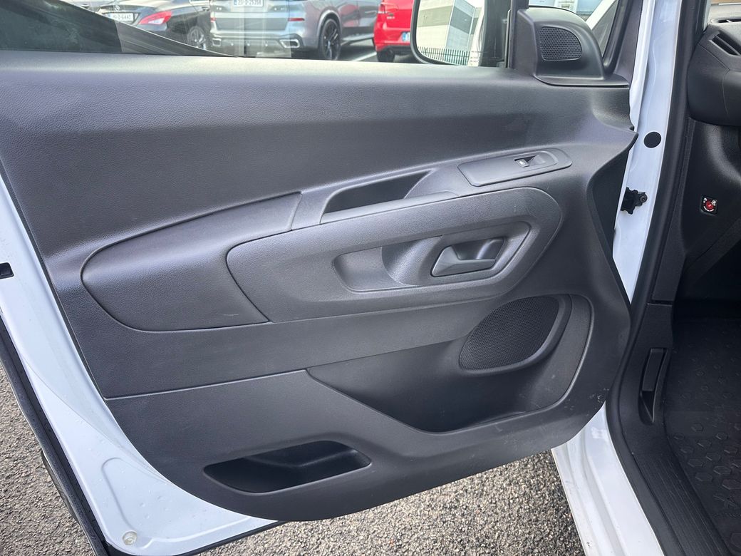 2021 Peugeot Partner