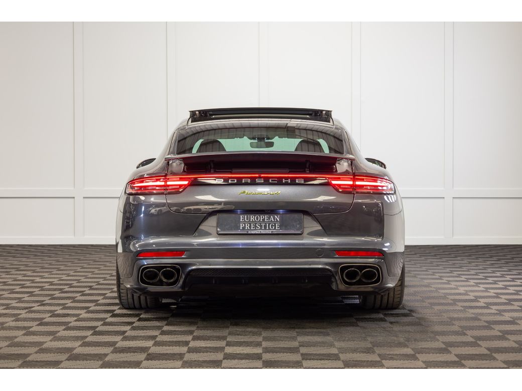 2018 Porsche Panamera