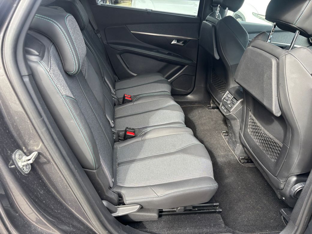 2023 Peugeot 5008
