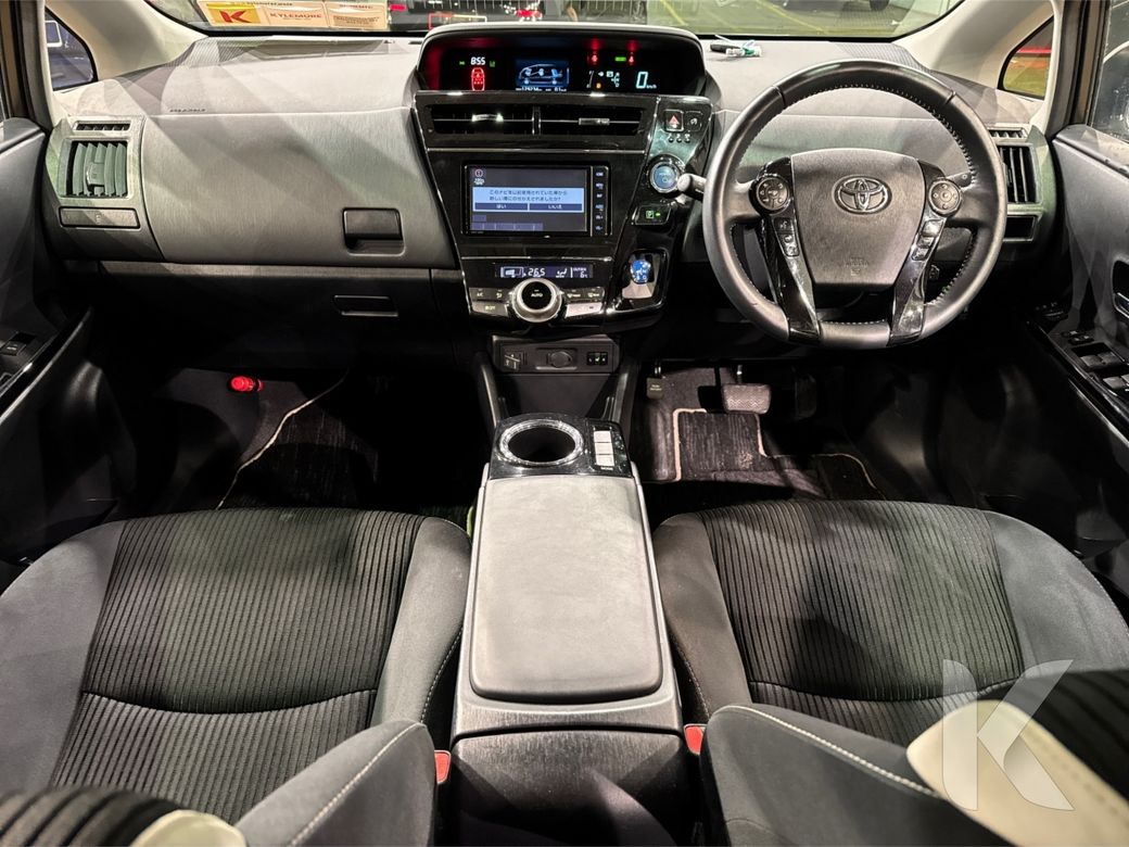 2021 Toyota Prius Alpha