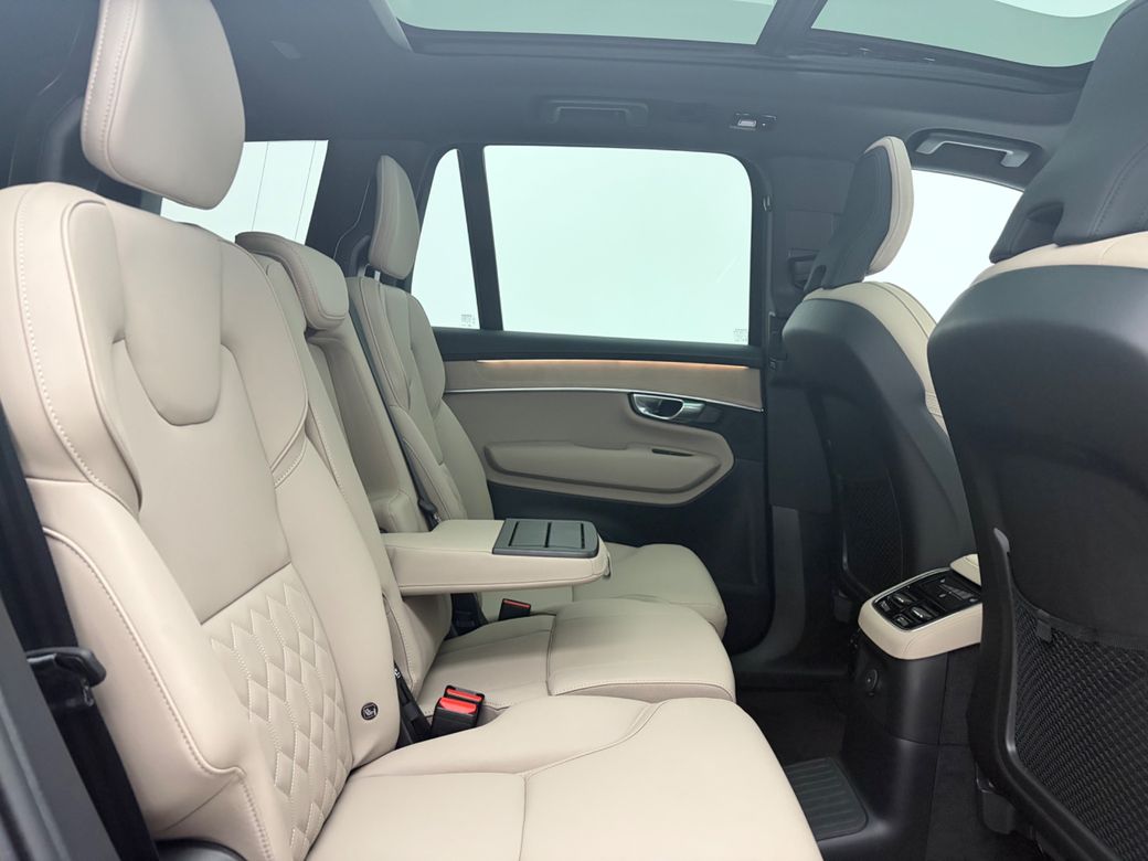 2025 Volvo XC90