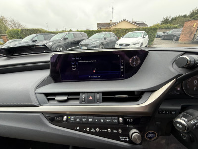 2021 Lexus ES 300h
