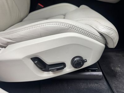 2023 Volvo XC90
