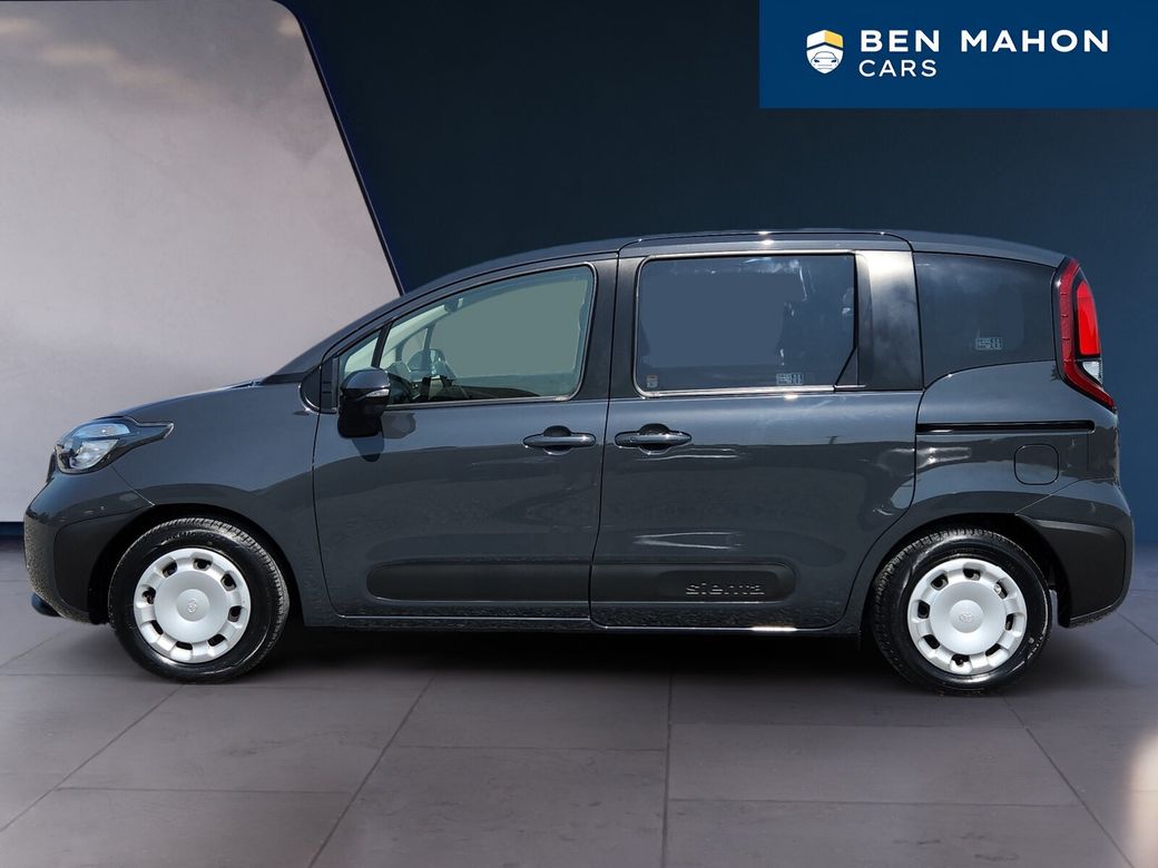 2023 Toyota Sienta