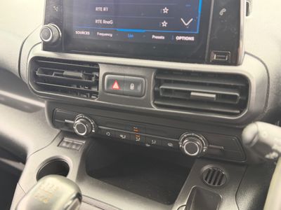 2022 Peugeot Partner