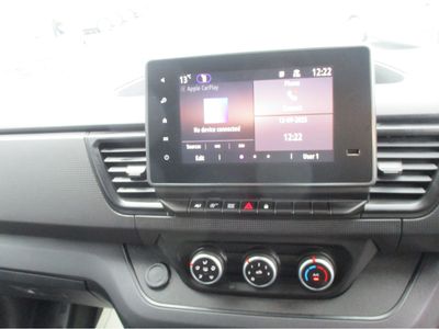 2025 Nissan Primastar