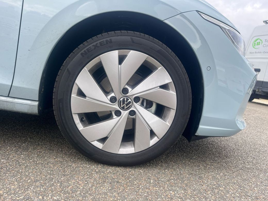 2025 Volkswagen Golf