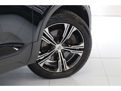 2022 Volvo XC40