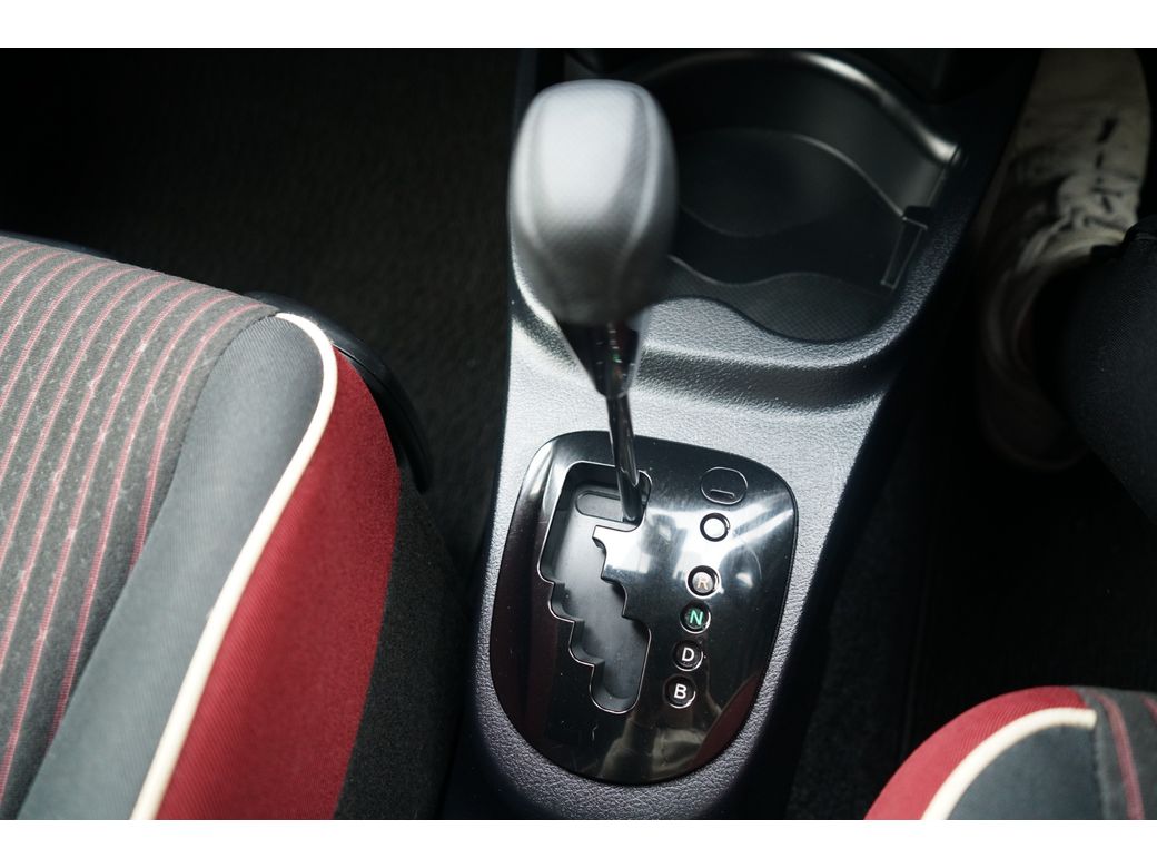 2017 Toyota Vitz