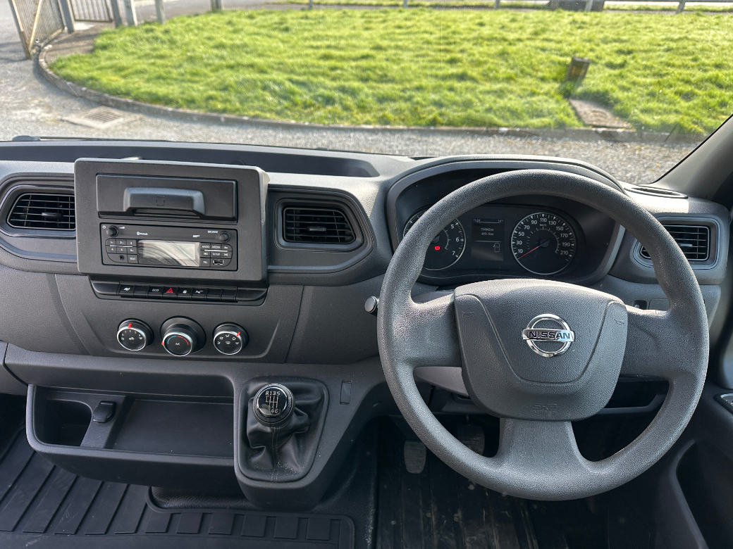 2021 Nissan NV400