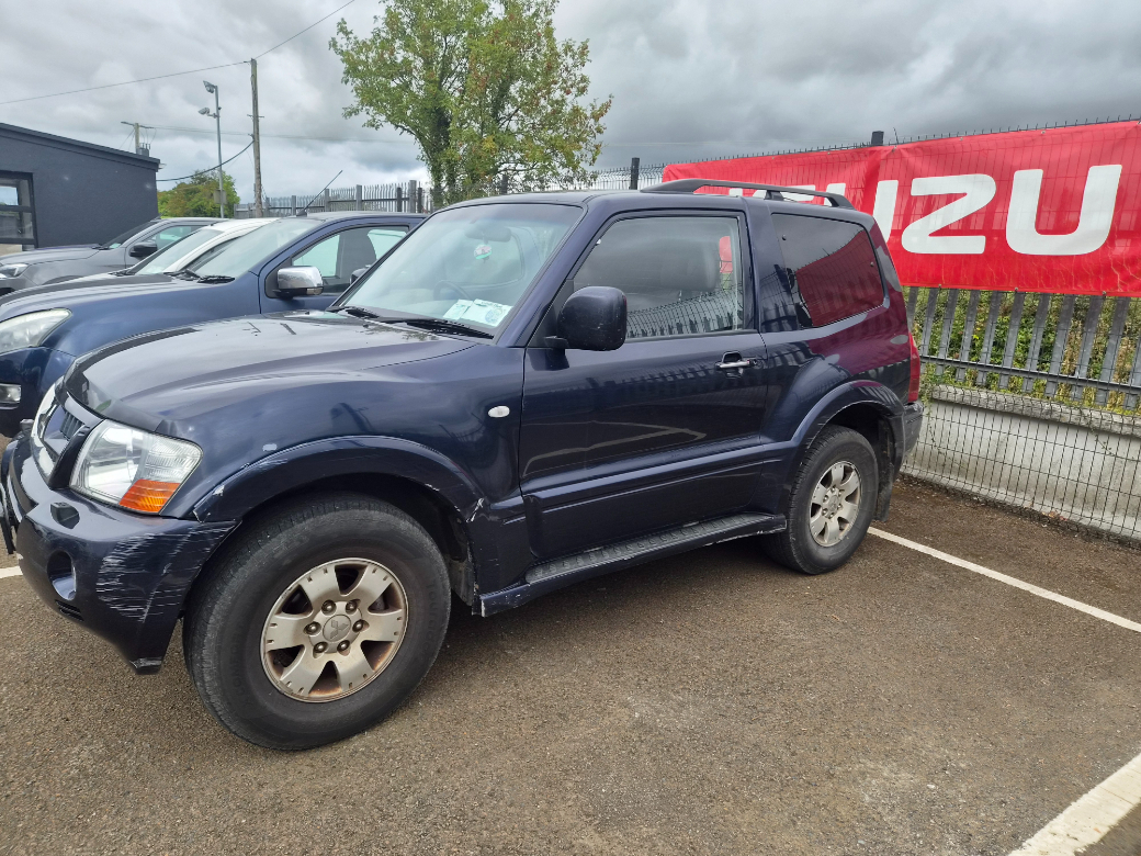 2005 Mitsubishi Pajero