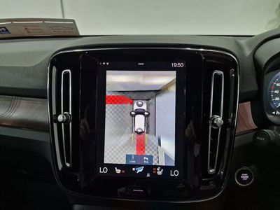 2023 Volvo XC40