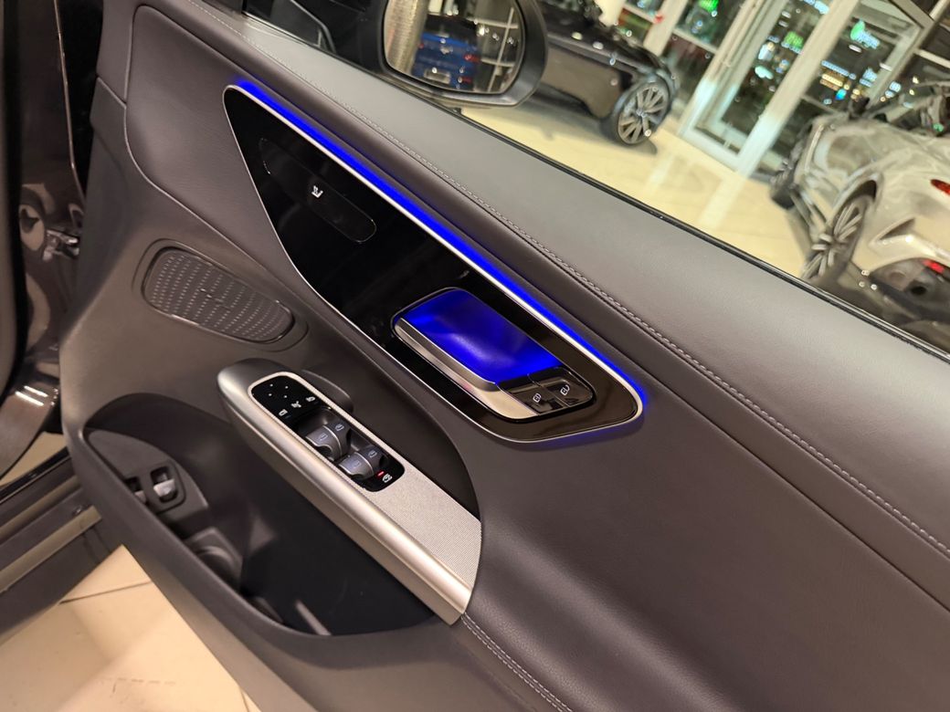 2025 Mercedes-Benz GLC Class