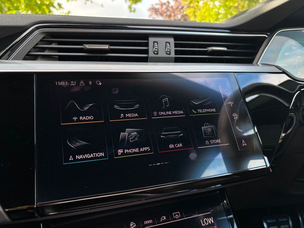 2024 Audi Q8 e-tron