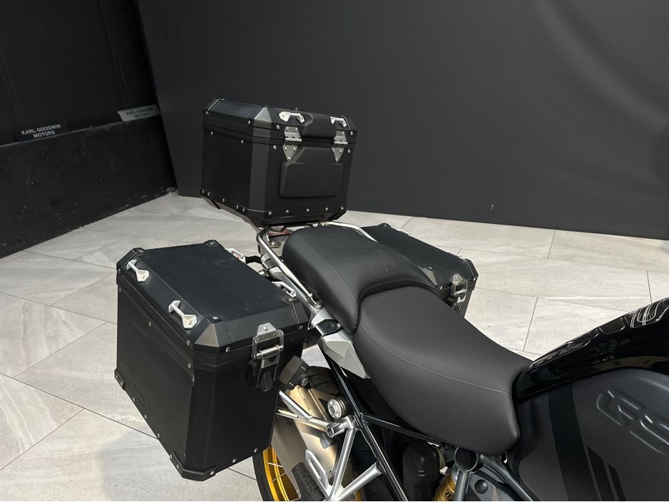 2022 BMW R1250