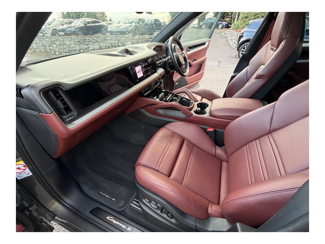 2024 Porsche Cayenne