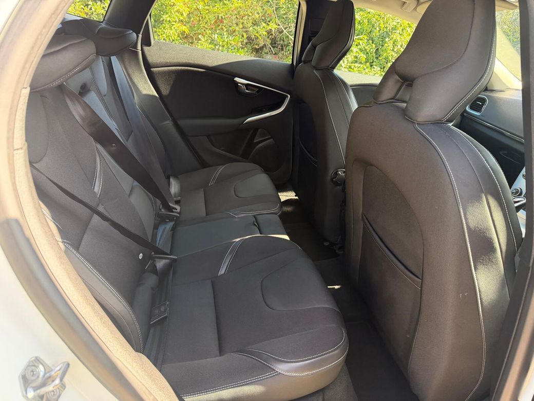 2018 Volvo V40