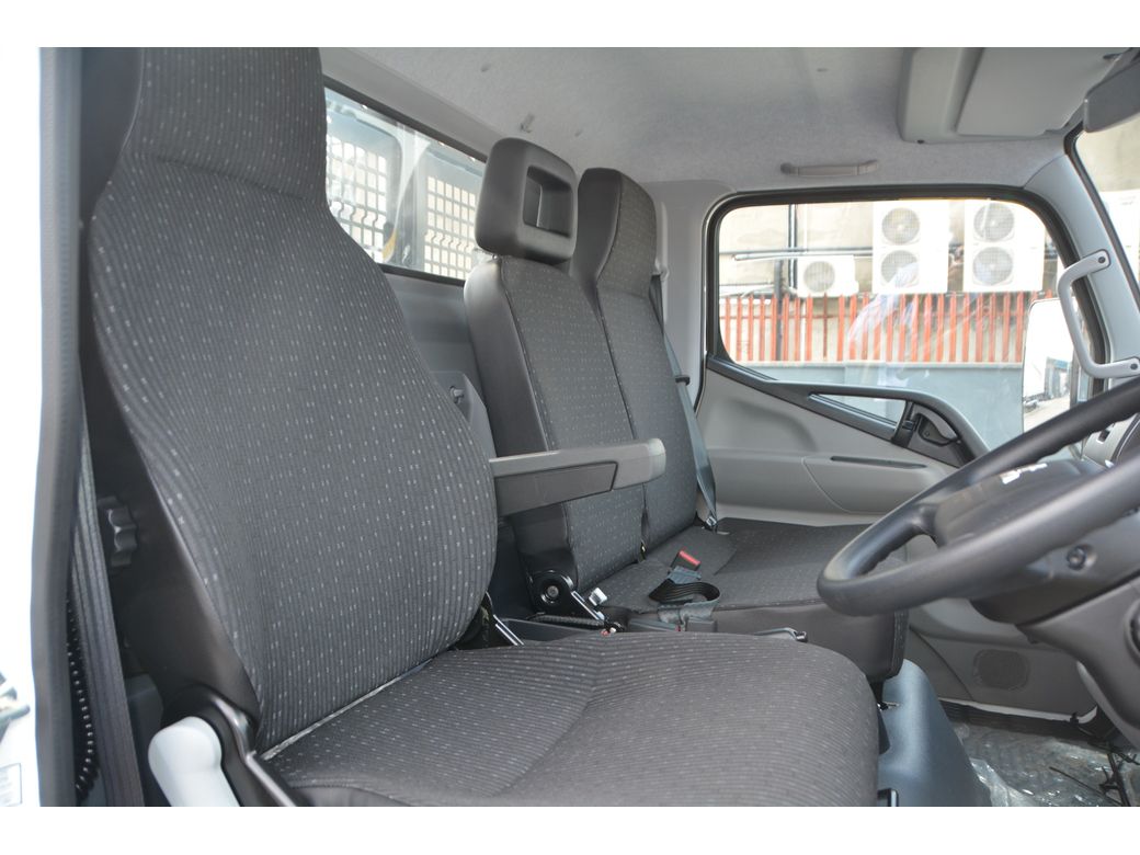 2025 FUSO Canter