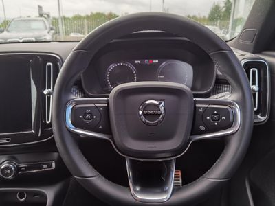 2021 Volvo XC40