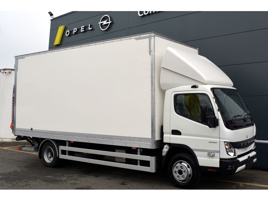 2025 FUSO Canter