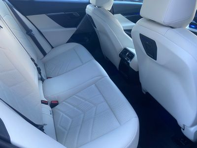 2024 BMW i5