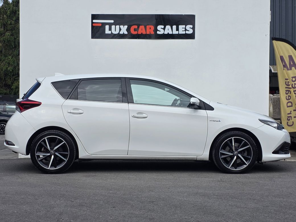 2017 Toyota Auris