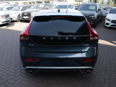 2018 Volvo V40