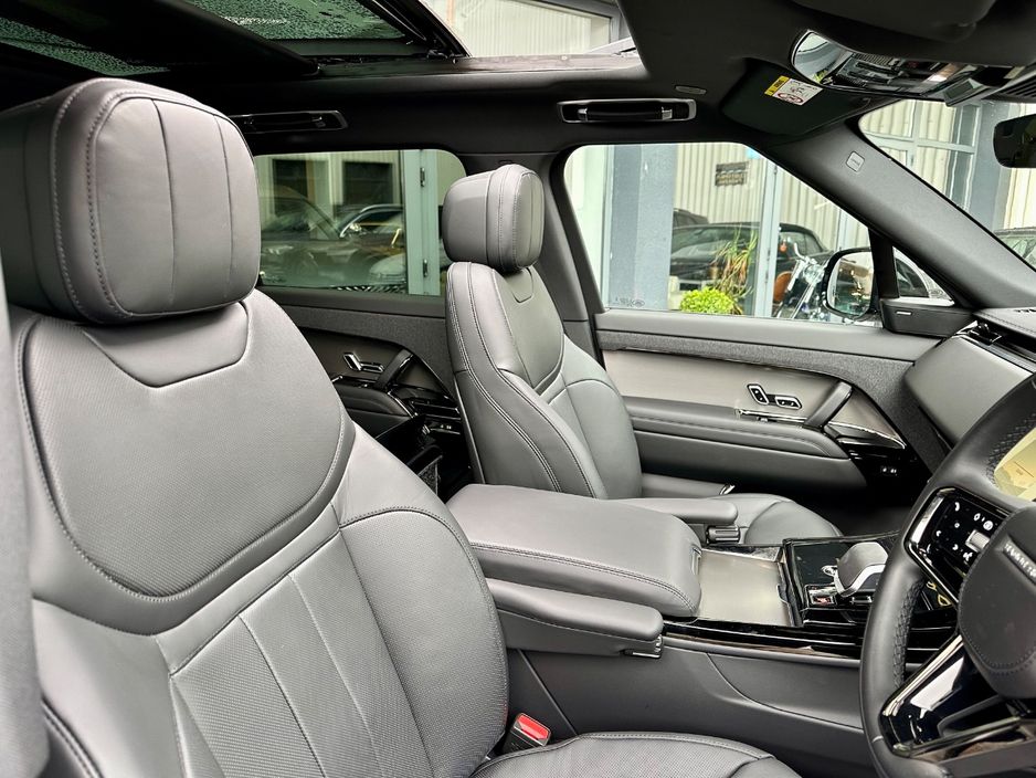 2025 Land Rover Range Rover Sport