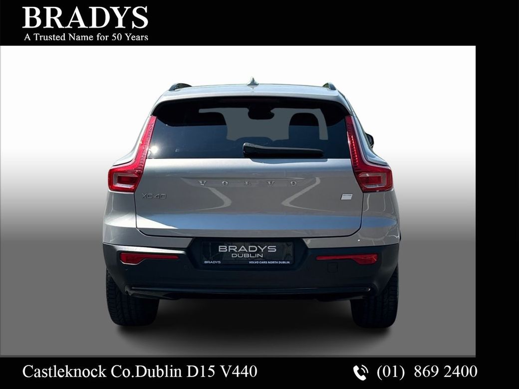 2023 Volvo XC40