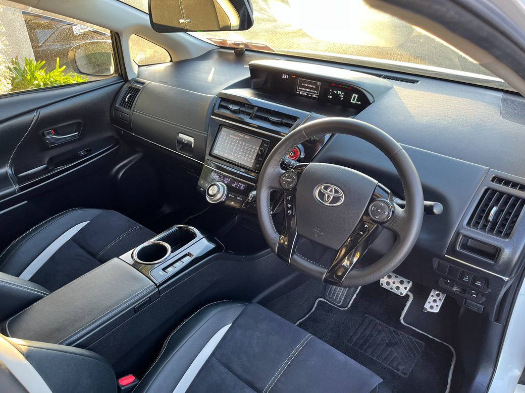 2015 Toyota Prius Alpha