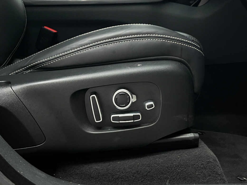 2022 Land Rover Range Rover Velar