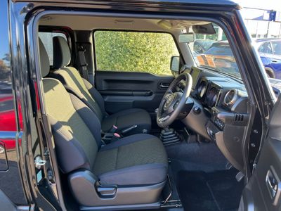 2025 Suzuki Jimny